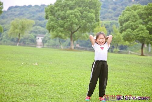 活泼小男孩性格词句 形容小男孩的性格的句子