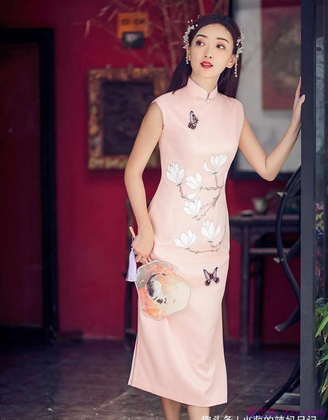 最近，一种叫做“旗袍裙”的裙子火了。很复古，很优雅，很优雅。太好看了！