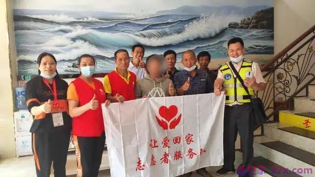 在家人抱怨他不赚钱的时候，这个男人从16岁开始离家流浪了16年，告别的时候都不认爸爸了。