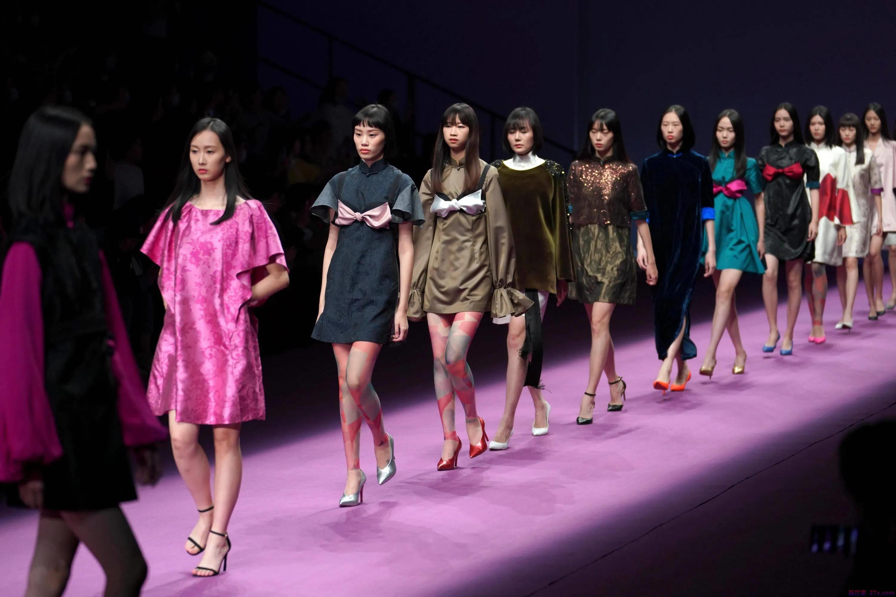 上海时装周走秀:白鹿原、严羽和沈梦瑶，谁的表现力更强？